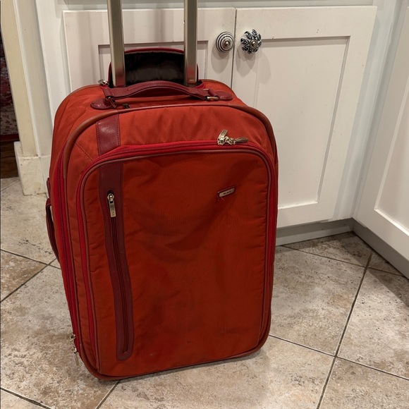 Tumi Red Rolling Travel carryon 2 wheels luggage - Picture 4 of 16